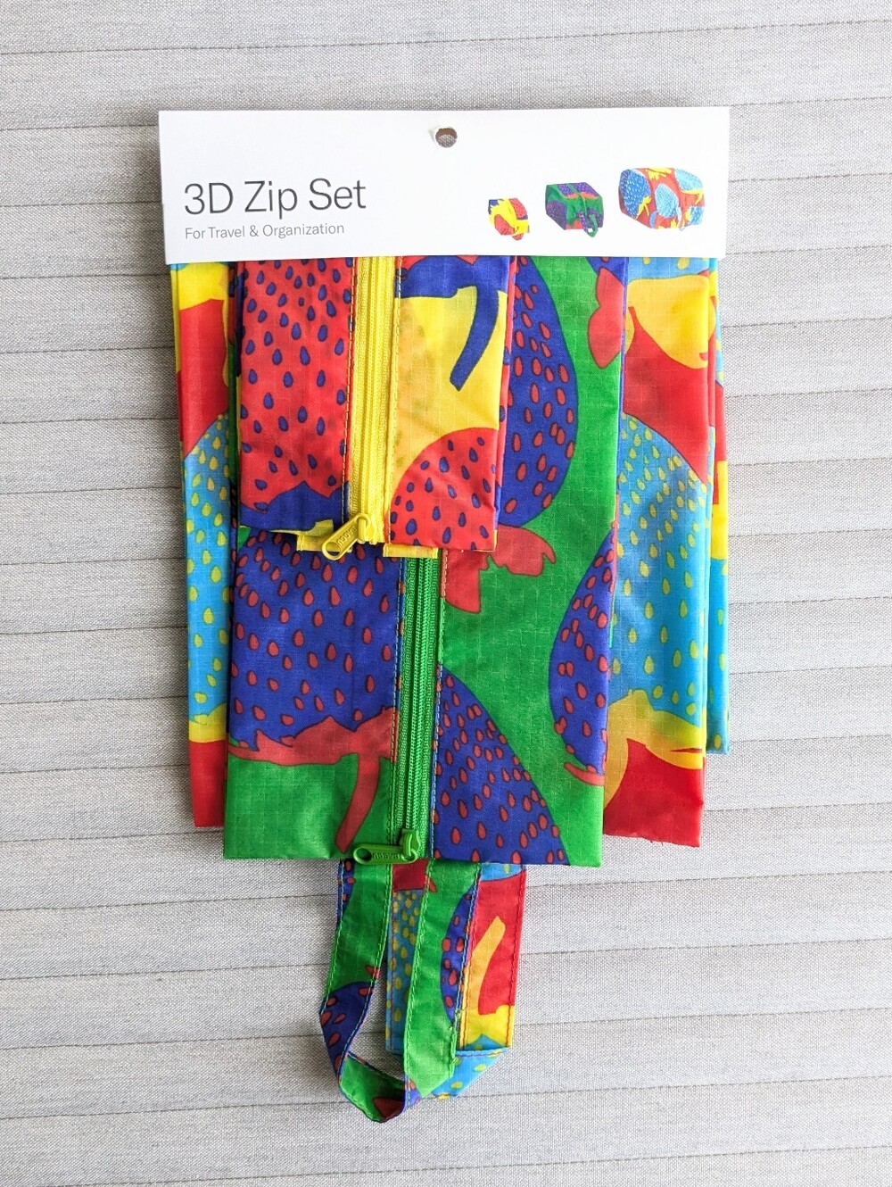 Baggu Electric Strawberry 3D Zip Set